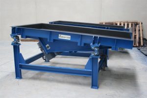 Recycling vibrating feeders.